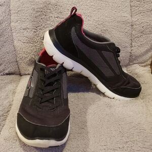 Women's Skechers Black and Pink Athletic Shoes Size 9